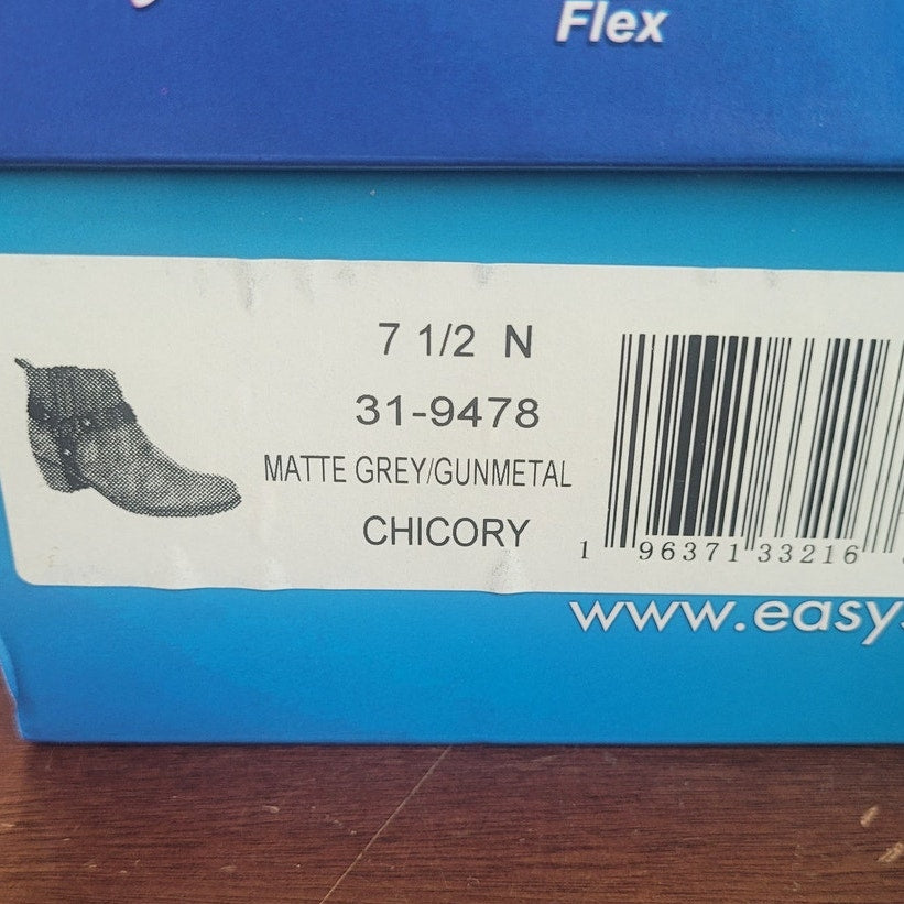 Easy Street Chicory Boot – Grey Matte, Women’s 7.5 Narrow, Block Heel Ankle Boot