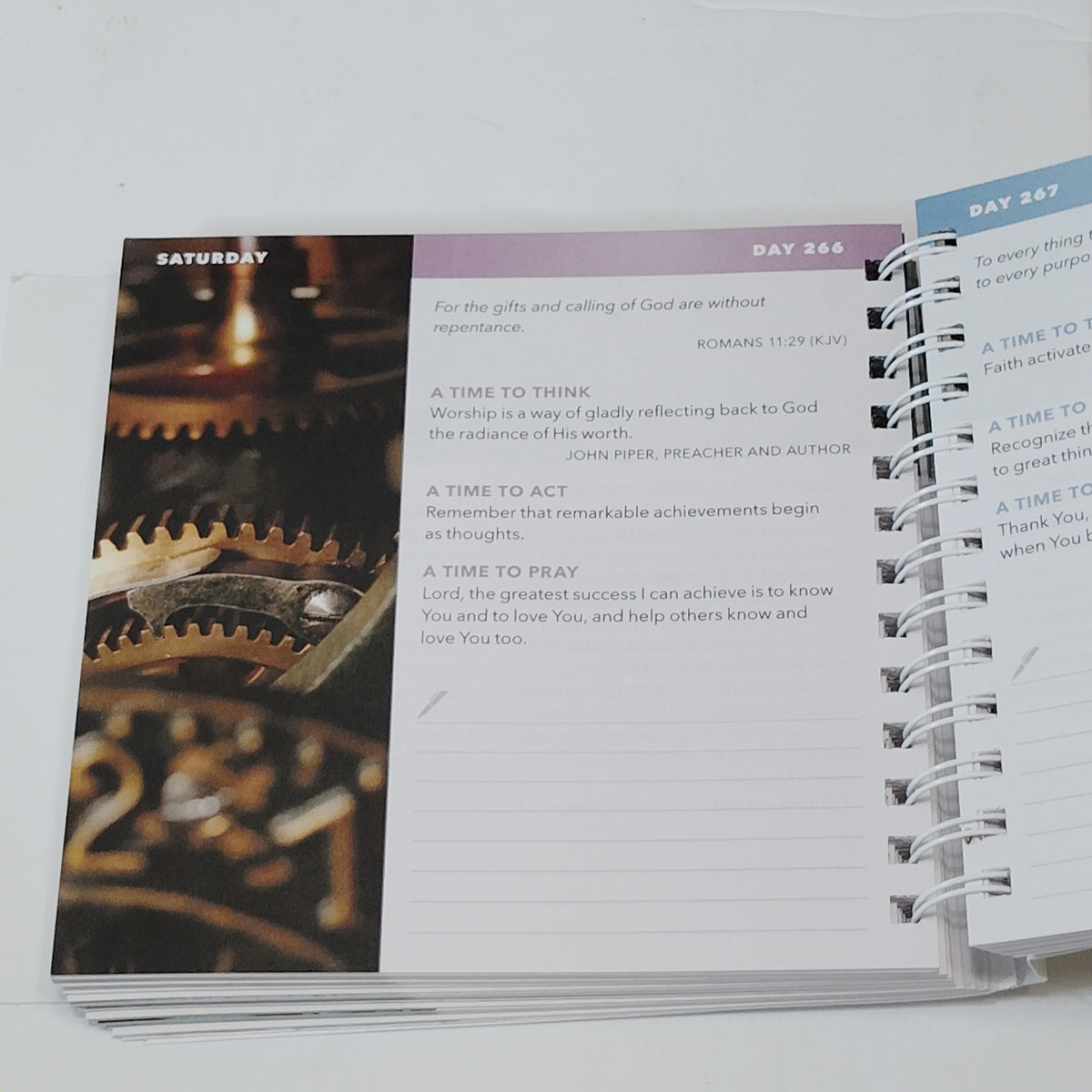 Guideposts One-Minute Daily Devotional 2021 Spiral Bound Softcover - Cream/White