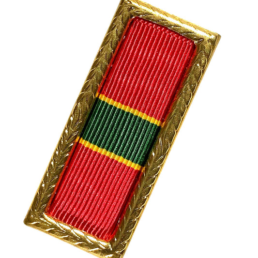 Hat/Lapel Pin, Army Superior Unit Award Ribbon in Large Gold Frame