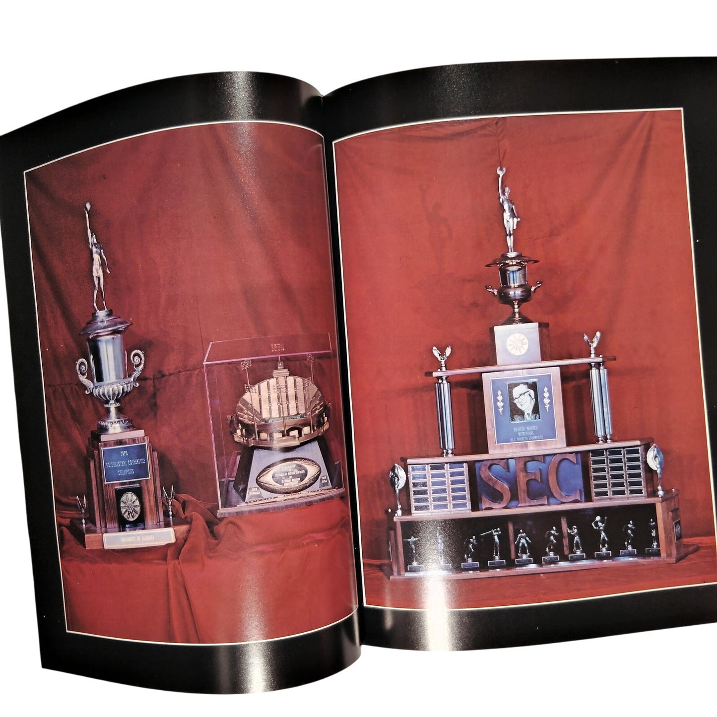 1977 Corolla Yearbook - University of Alabama - 560 Pages - No Writing or Damage - Hardcover