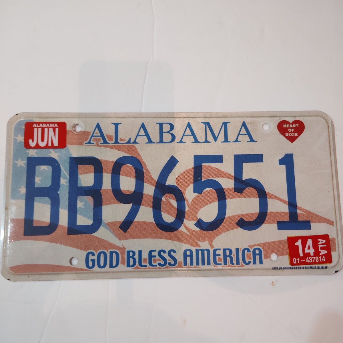 Vintage 2014 Alabama "God Bless America" Flag License Plate - BB96551