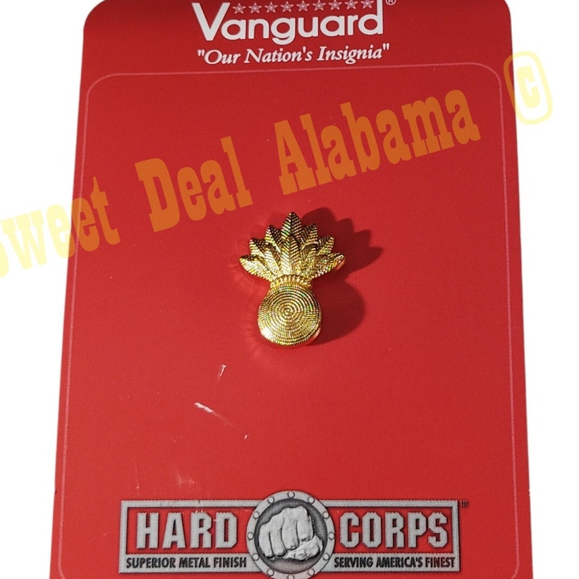 Vanguard Collar Device Pin: Gunner, 13/16"H x 5/8"W, Hat Pin, Lapel Pin, Gold