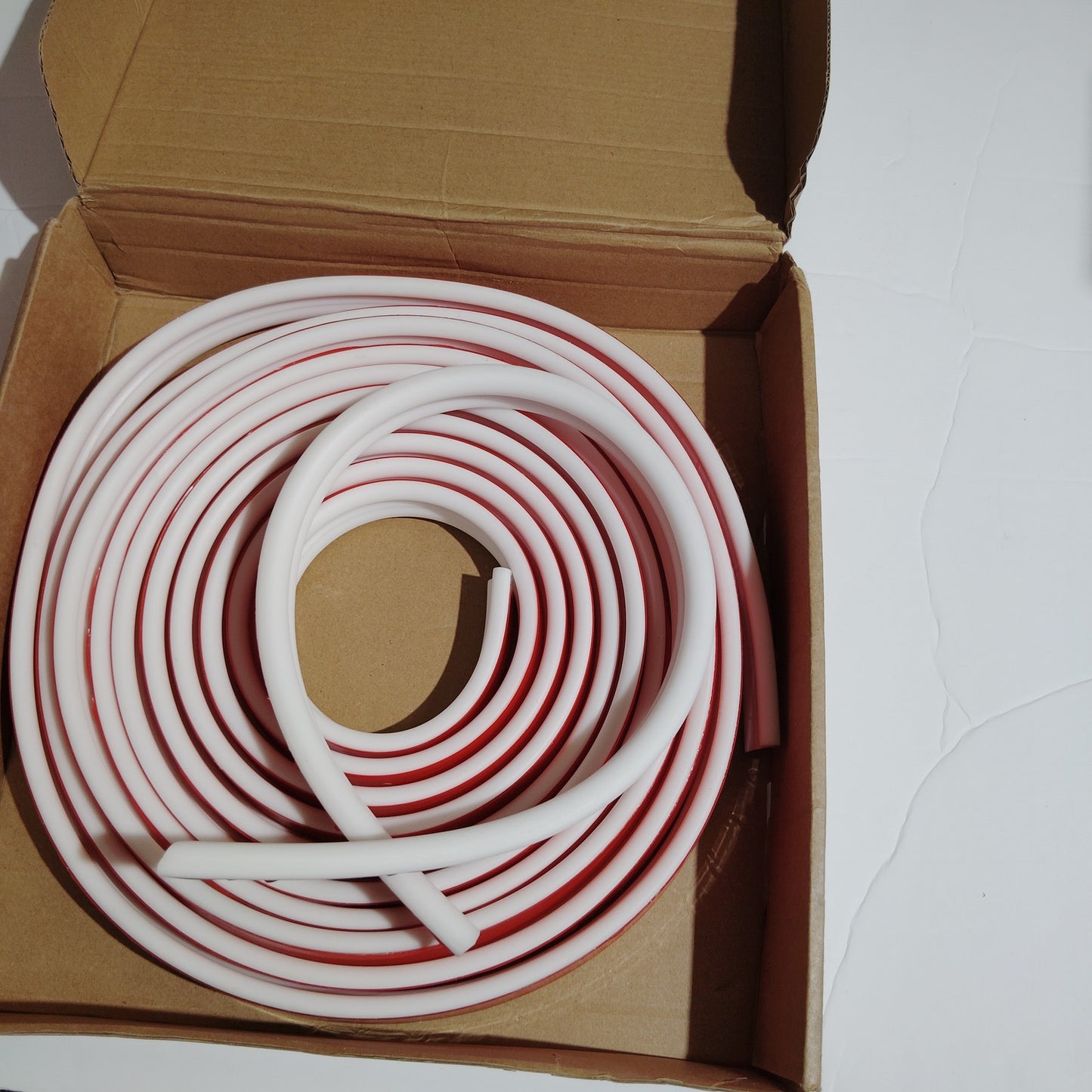 White Peel‑and‑Stick Molding Trim 16.4 Ft × 1.26" × 0.43" Waterproof – NIP