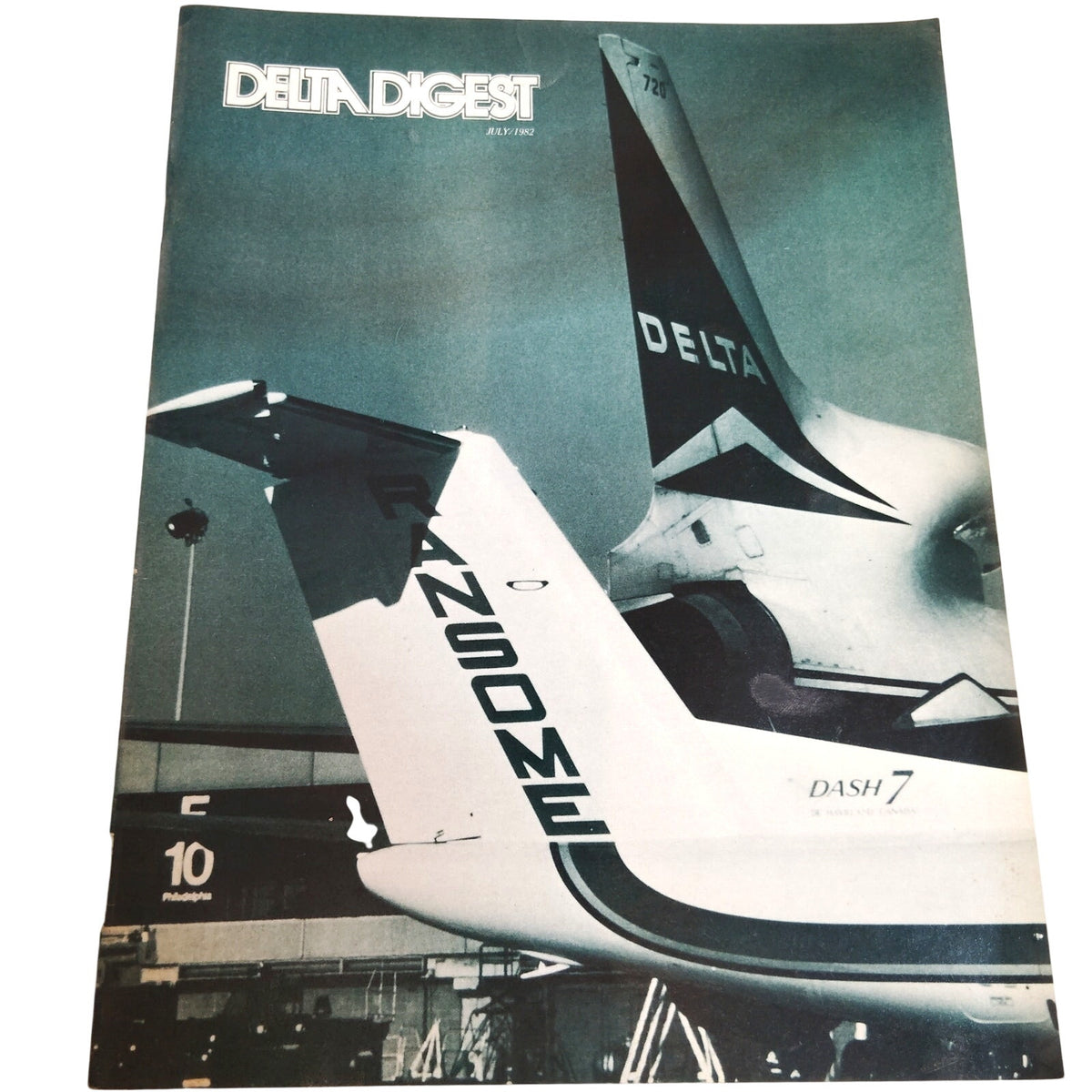 Delta Digest Magazine July 1982 Vintage Airline Publication - Teal Cover, Dash 7