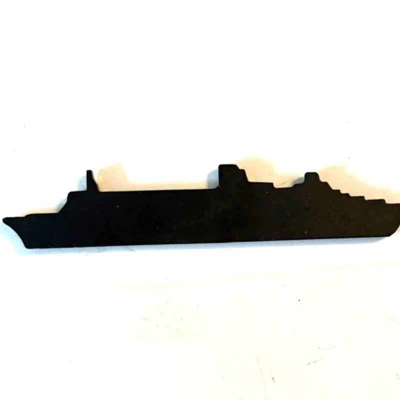 Queen Mary 2 Cunard Ship Profile Metal Enamel Die Cut Magnet Ocean Liner 3.5"
