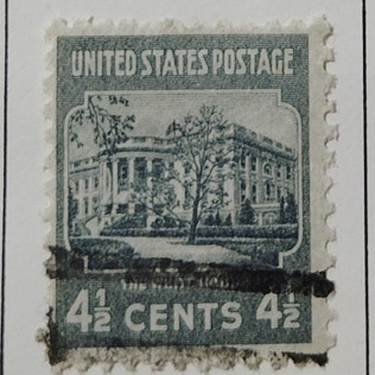 1938 US Postage Stamp #809 The White House Presidential Series 4.5c Used