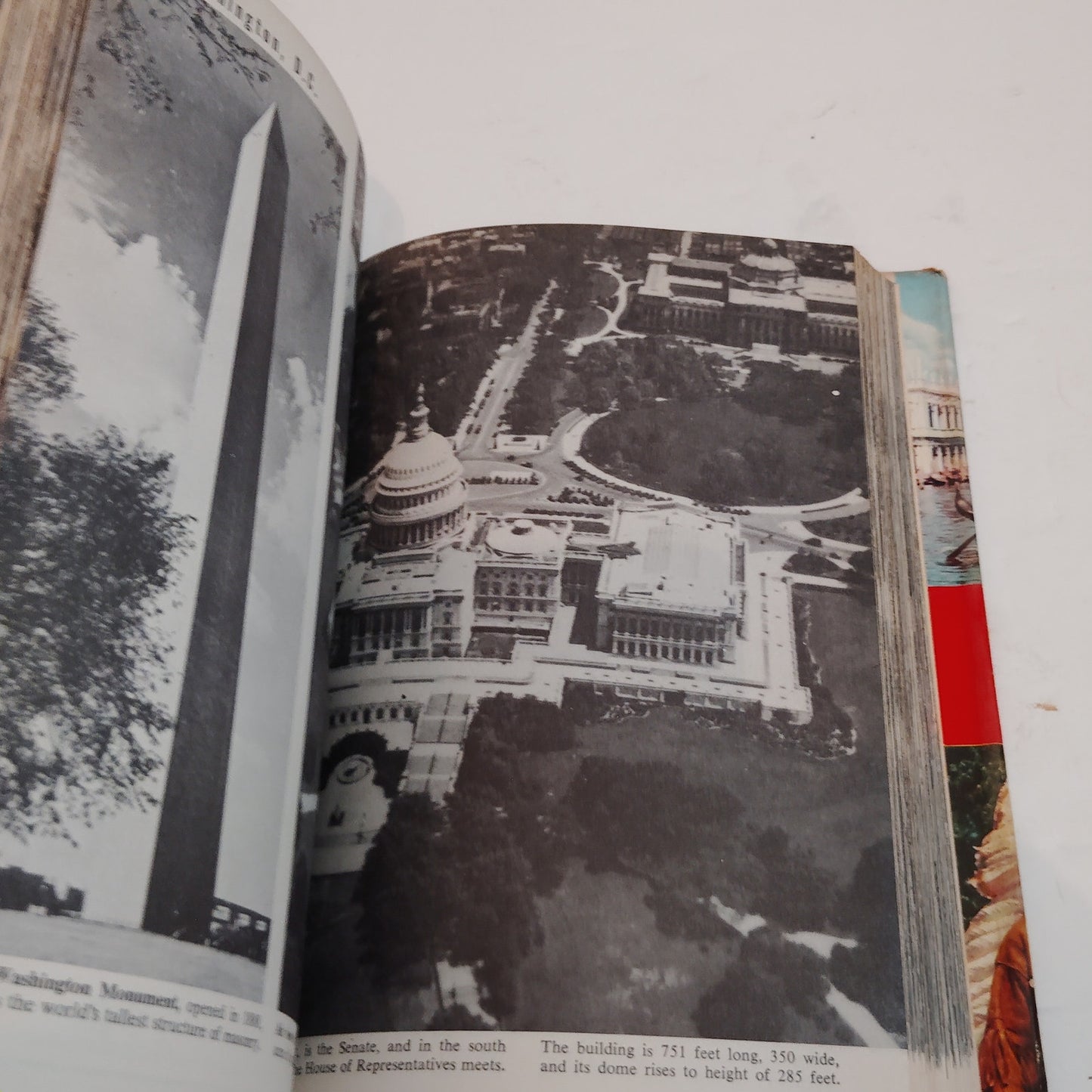 Around the World in 2000 Pictures 1959 Hardcover Excellent Condition Doubleday