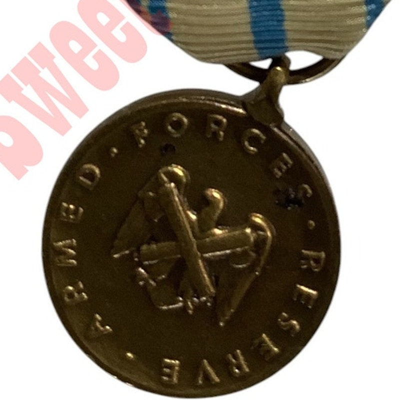 Armed Forces Reserve Medal, Hat/Lapel Pin 2-7/8"H x 3/4"W