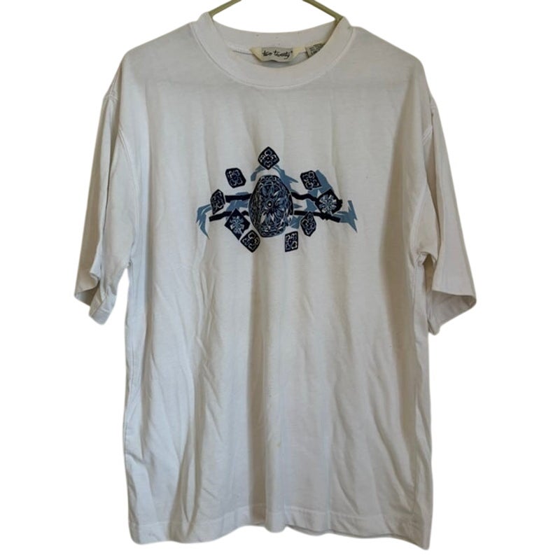 Two Twenty White Aztec Graphic Short Sleeve T-Shirt Women's L 16-18 Crew Neck