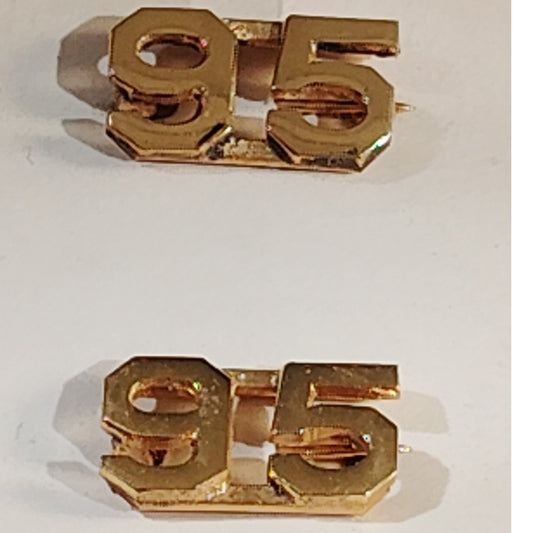 Early/Mid 1900s Brass C-Clasp "95" Collar Devices 3/8"H Hat / Lapel Pins Set