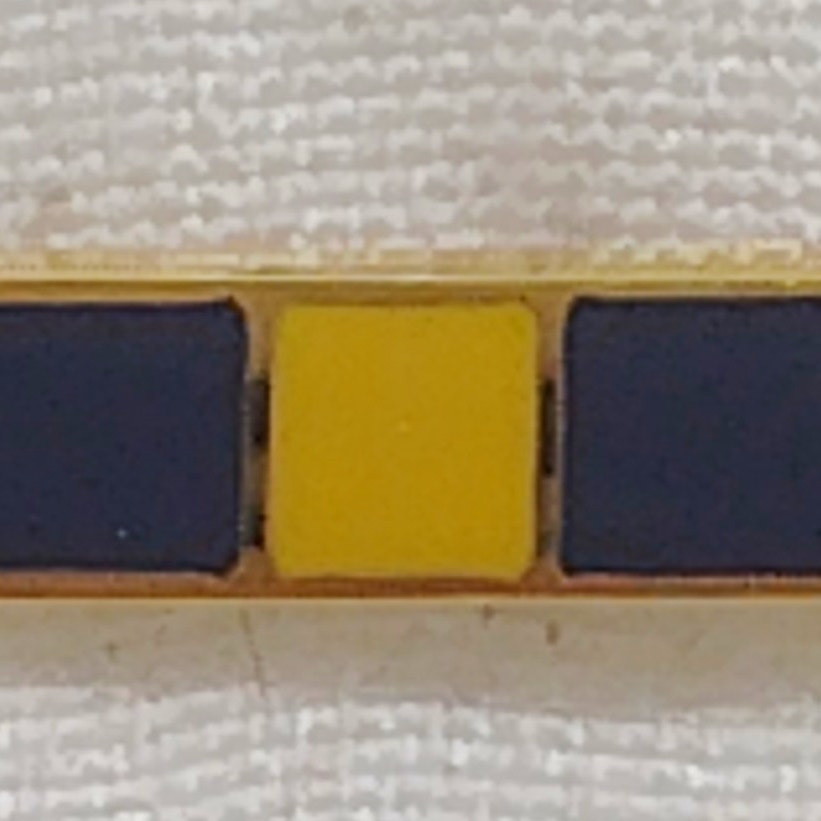 Miniature U.S. Navy Distinguished Service Medal Ribbon Bar Pin, 11/16" × 1/8"