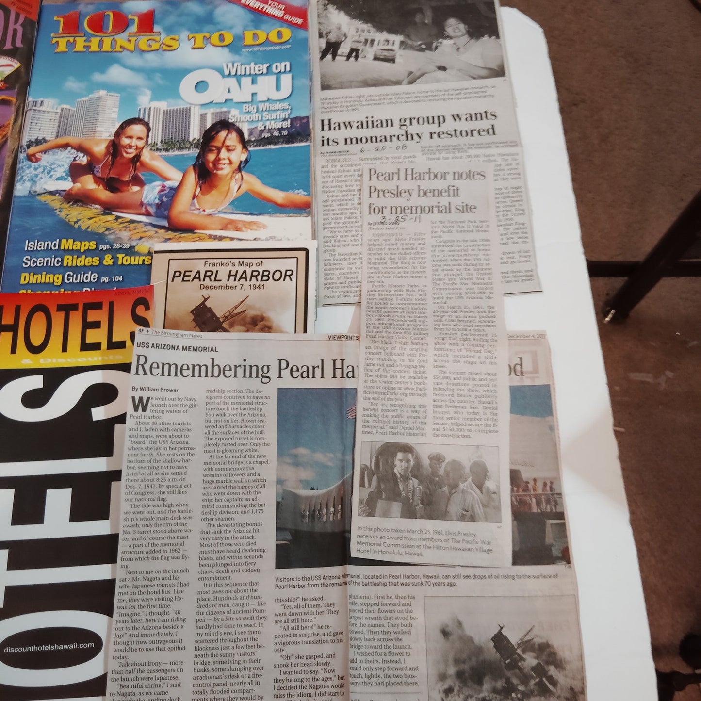 Oahu HI Ephemera Lot: Travel Guides, Maps, Pearl Harbor Memorabilia (2008)