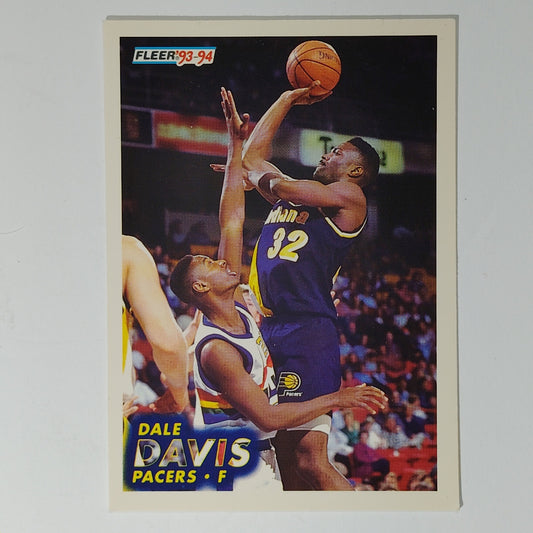 1993–94 Fleer Dale Davis #82 – Indiana Pacers – Forward