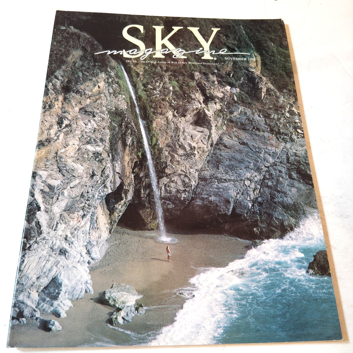 Delta SKY In-Flight Magazine - November 1991 - Basketball, James Bassett III