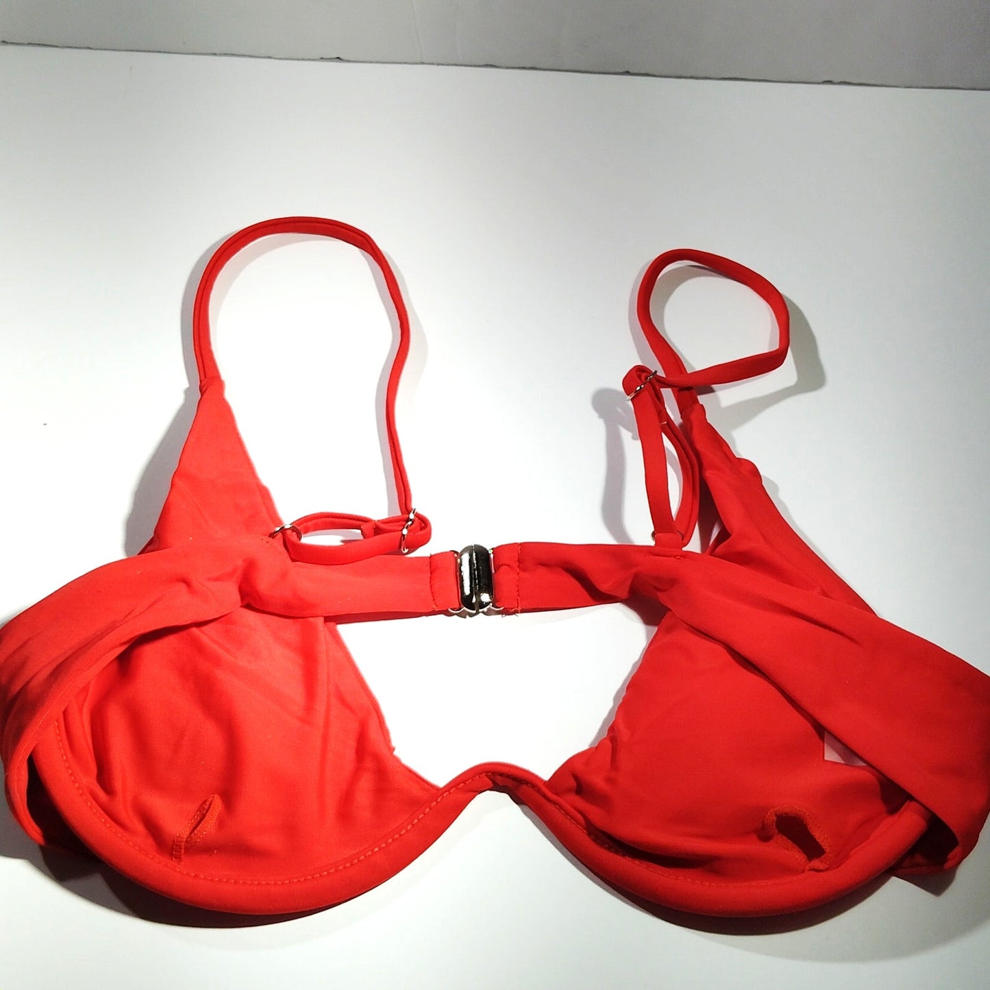 Women’s Underwire Bikini Top – Red – Size 4 (Small) – 80/20 Nylon/Spandex – NWOT
