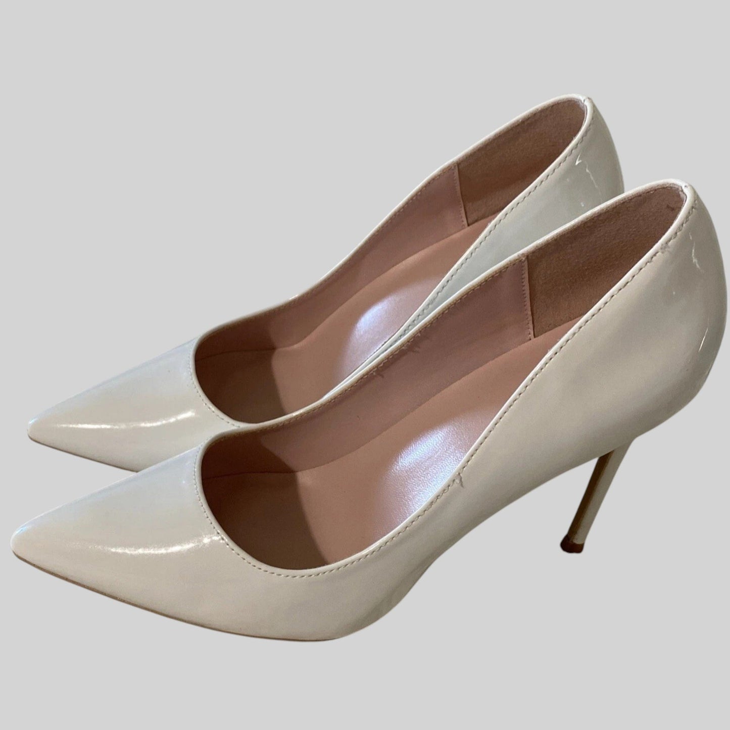 GENSHUO Women’s GS014‑WH‑8 Pointed Toe High Heels – White – 8cm Heel – Size 10