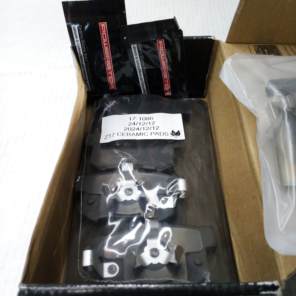 PowerStop 17-1086 Z17 Evolution Plus Ceramic Rear Brake Pads w/ Hardware Kit