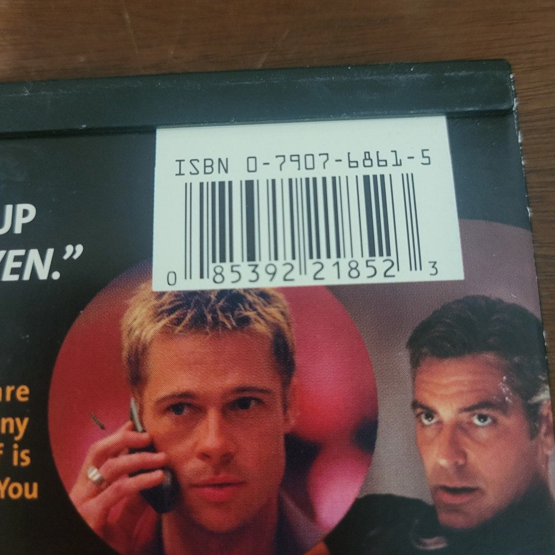 Ocean’s Eleven DVD 2001 Full Screen Edition – George Clooney, Brad Pitt