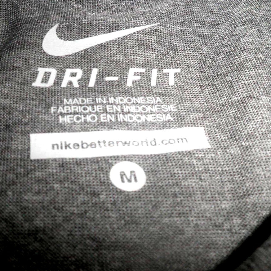 Nike Dri-Fit NCAA Team Football (Kentucky Wildcats) T-Shirt, Medium (10-12)