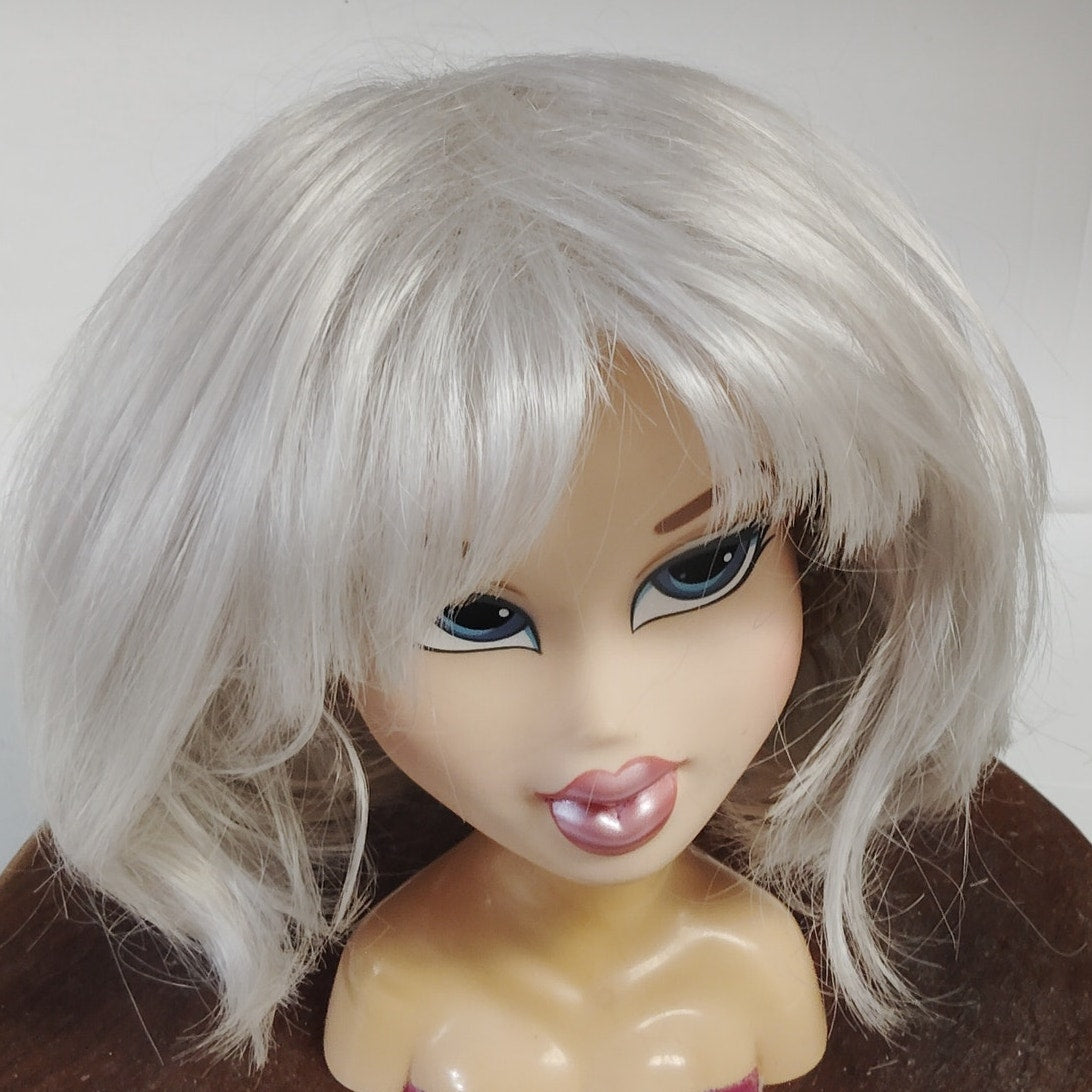 Paula Young Full Bob Wig A4340 Silver Blonde 80% Modacrylic 20% PVC Fiber