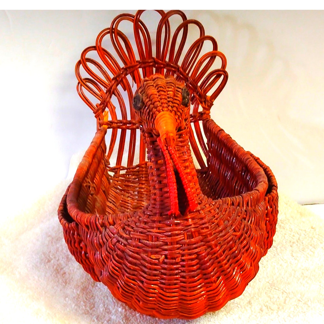 VTG 1970s Woven Turkey Bread Basket Thanksgiving Centerpiece 10x7x6