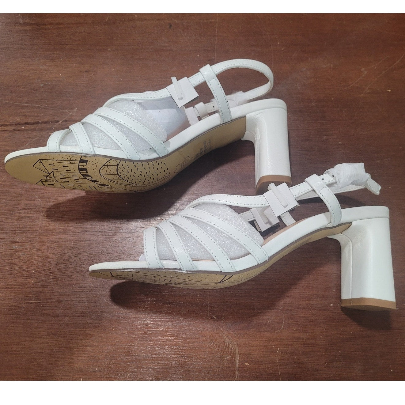 Bella Vita Gretta Heeled Sandal White Leather, 7 Wide, Strappy Buckle Dress Heel