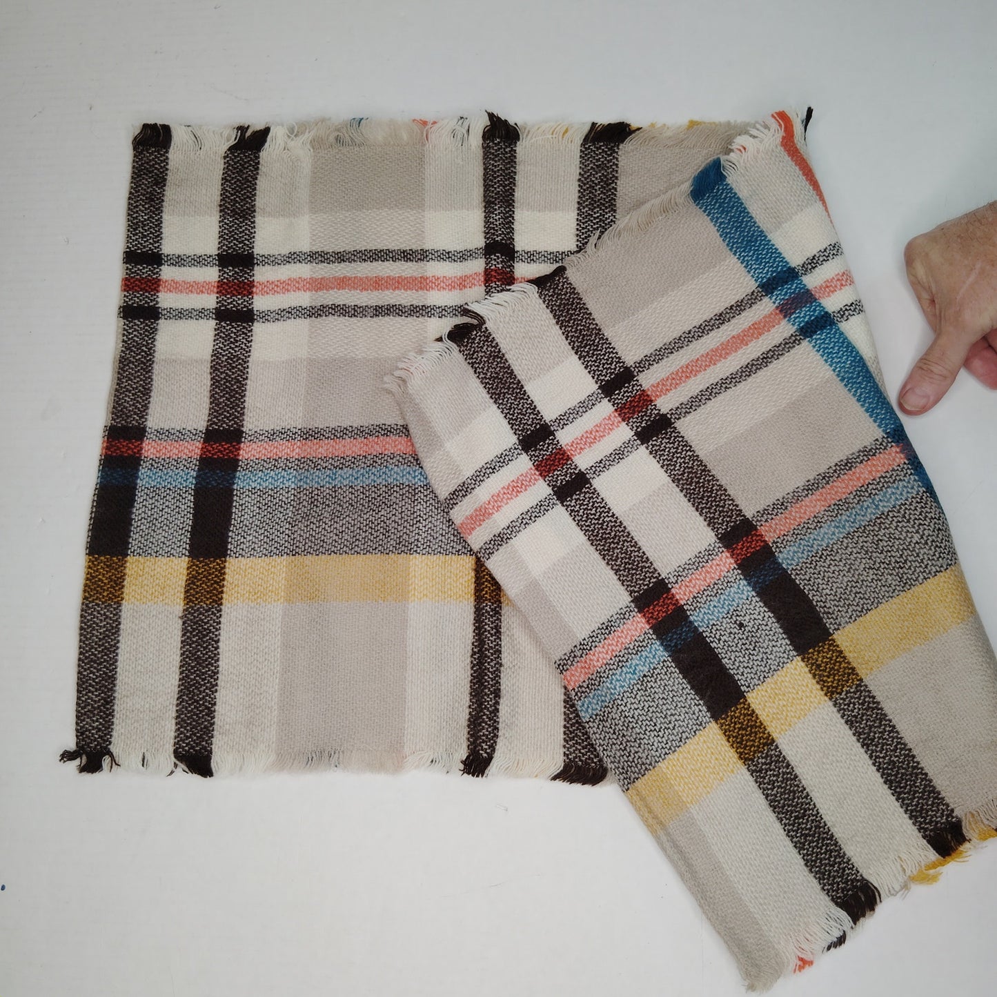 Lucky Leaf Infinity Scarf w/ Tassels Lightweight 100% Acrylic Beige/Yellow Plaid