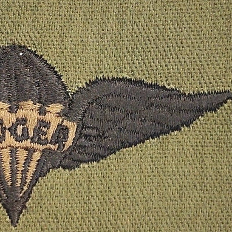US Army Parachute Rigger Badge Patch – Subdued ODG Twill Black Embroidery Sew-On