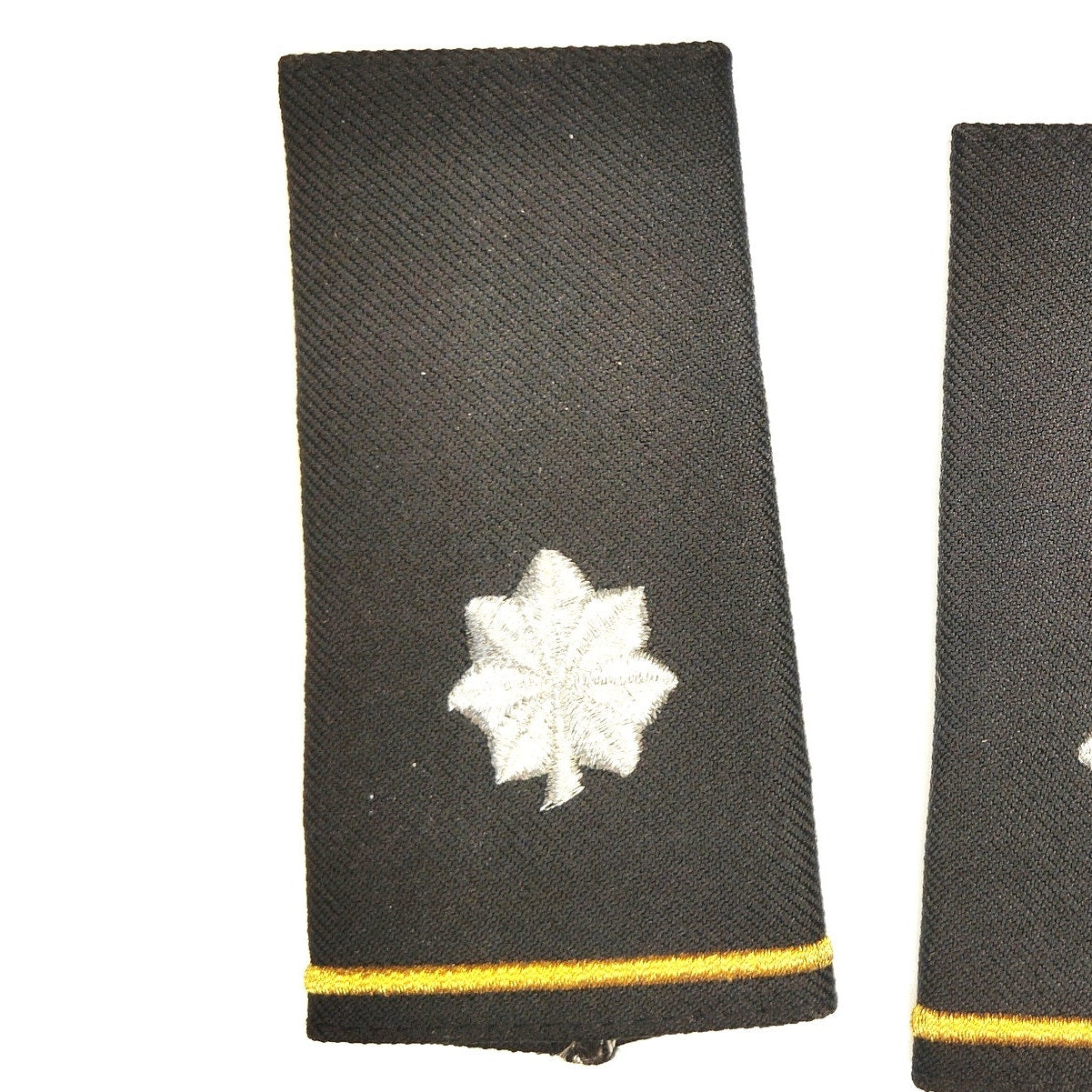 US Army Lieutenant Colonel O‑5 Shoulder Boards Male Silver Oak Leaf Pair Slip‑On