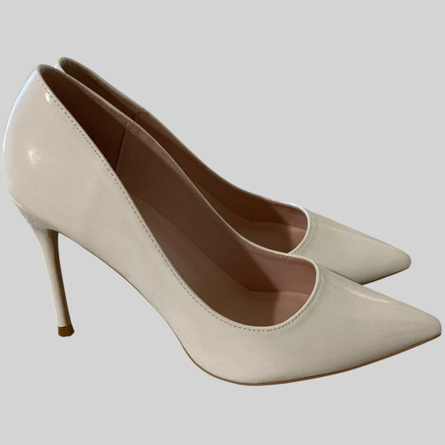 GENSHUO Women’s GS014‑WH‑8 Pointed Toe High Heels – White – 8cm Heel – Size 10