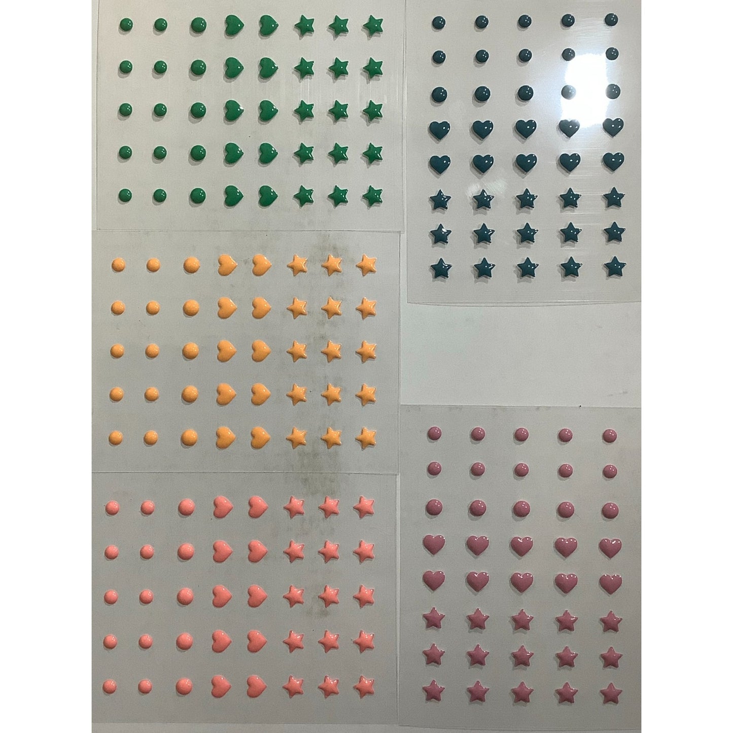 400 Embellishments, 5 Colors, 2 Size Disc, Hearts, and Stars, Colors Shown.