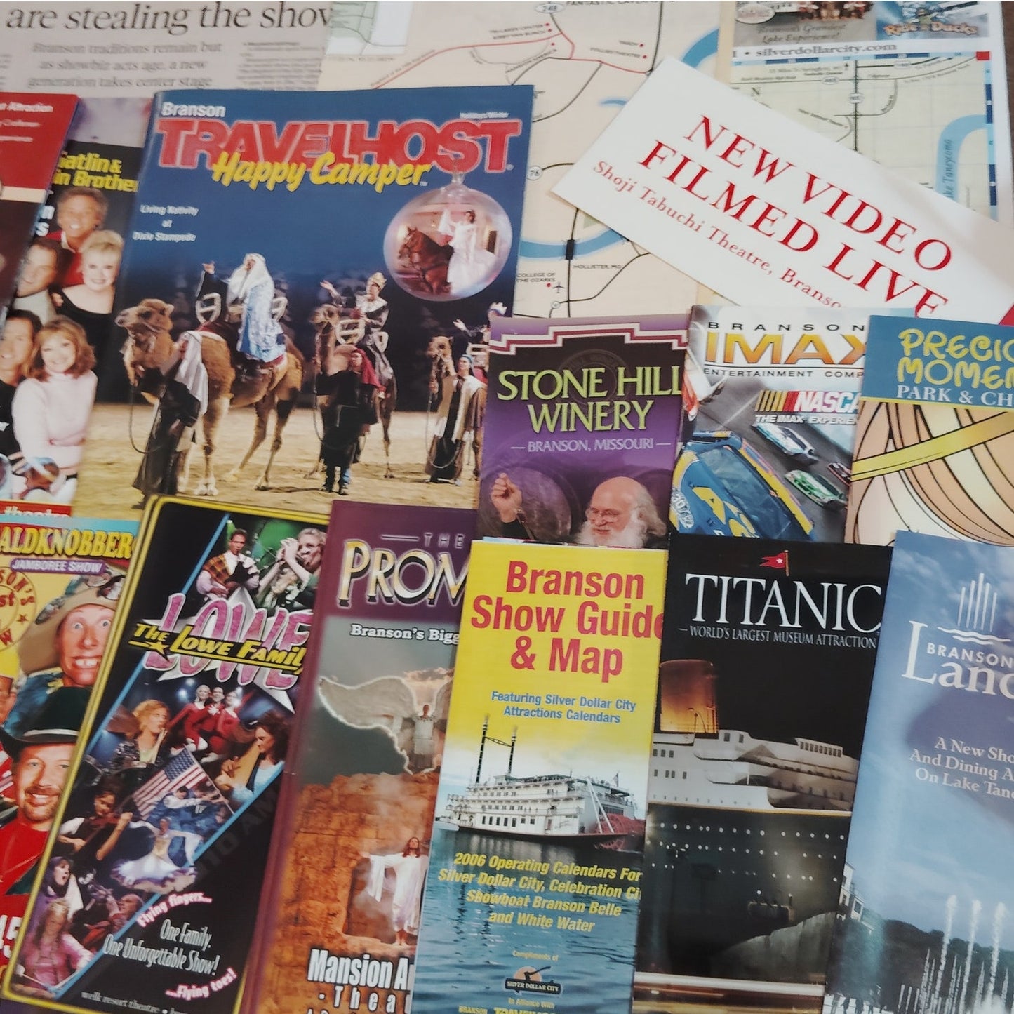 2006 Branson MO Vacation Ephemera Lot – TravelHost, Show Guides, Maps, Brochures