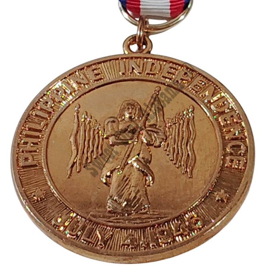 U.S. Philippine Independence Medal Pinback, 1-1/2"D x 3-3/8"H Overall, 7-4-46