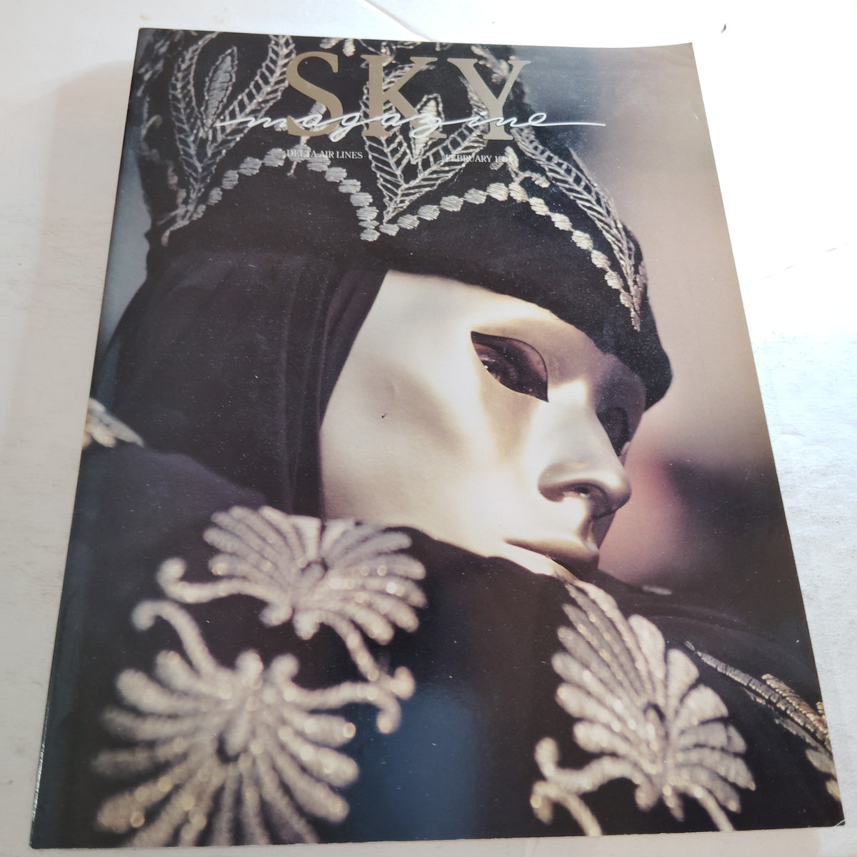 Delta SKY In-Flight Magazine - February 1994 - Vintage Airline Collectible