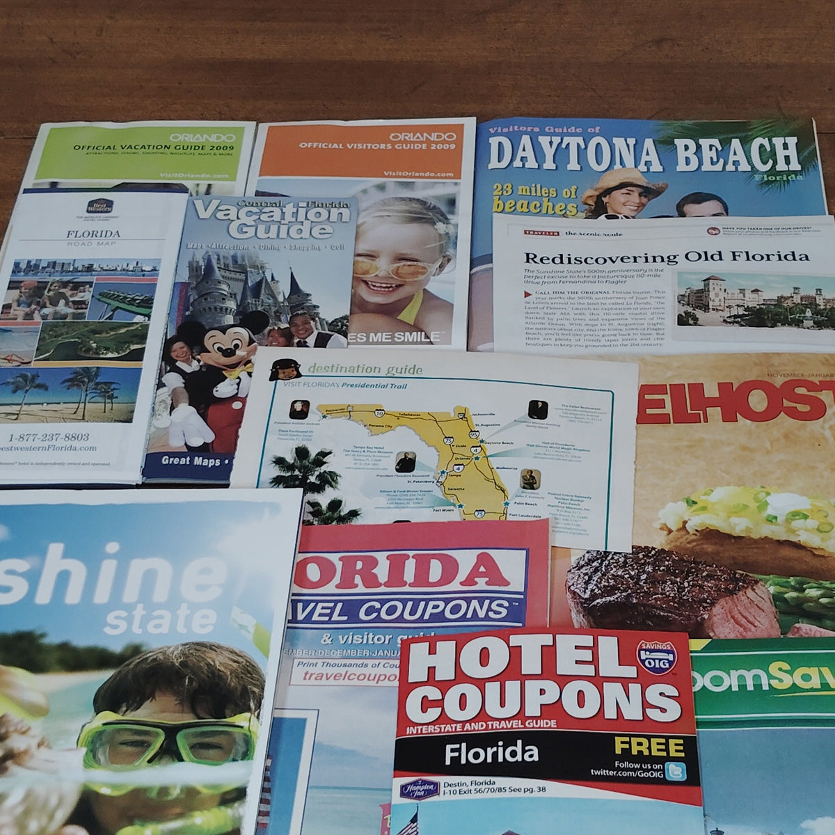 Florida Travel Ephemera Lot 2009 - Maps, Guides, Coupons, Visitors Guides