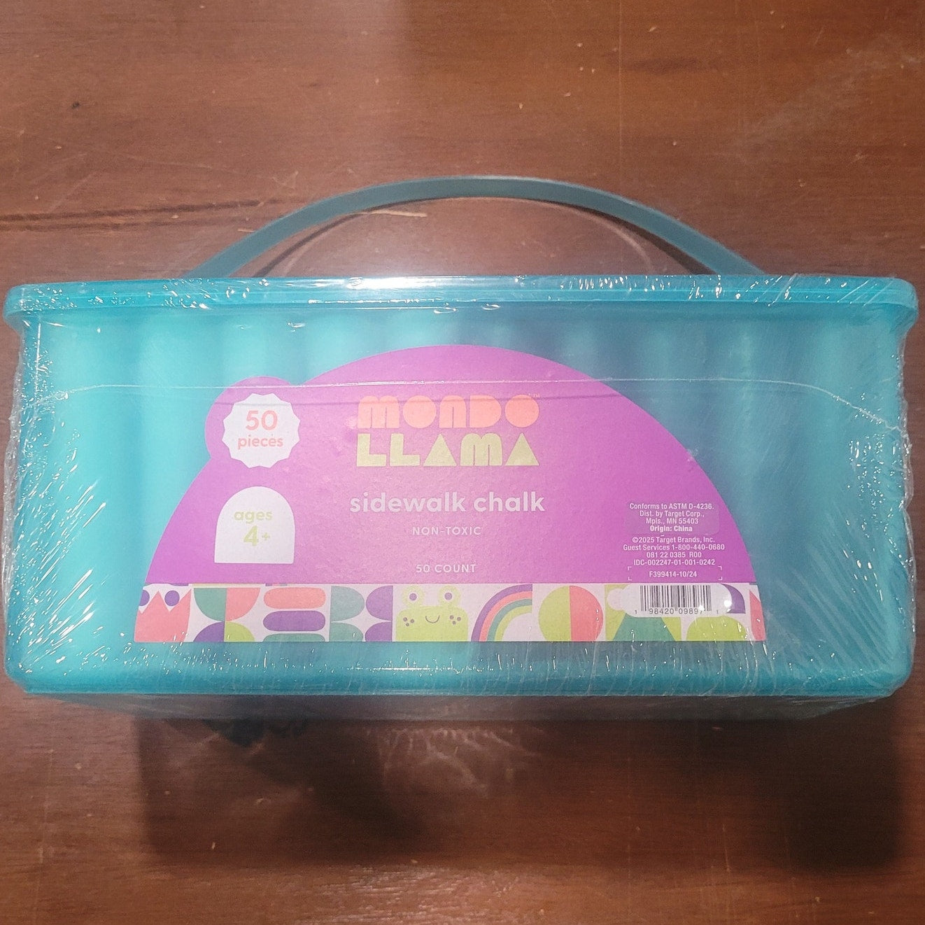 Mondo Llama 50ct Rainbow Sidewalk Chalk – Non-Toxic Outdoor Art Tub