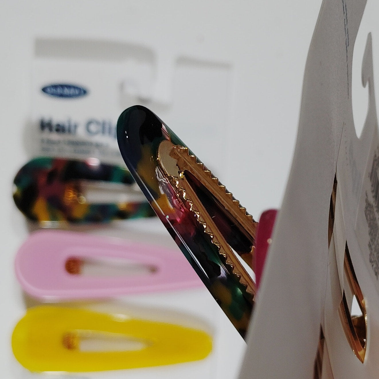 Old Navy Hair Clips – 2 Matching 3-Packs, Teardrop Style, tortoise, pink, yellow