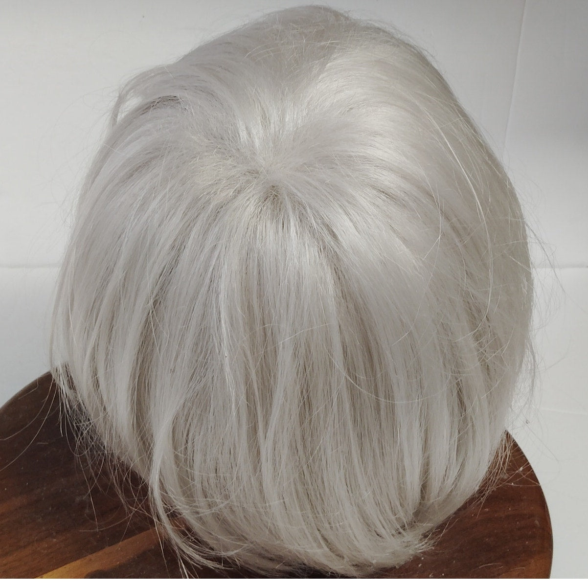 Paula Young Full Bob Wig A4340 Silver Blonde 80% Modacrylic 20% PVC Fiber
