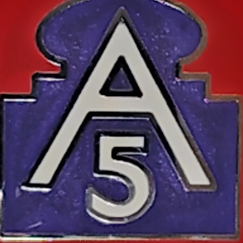 Army North (Fifth Army) Unit Crest Novelty Hat/Lapel/Brooch Pin, Enamel Metal