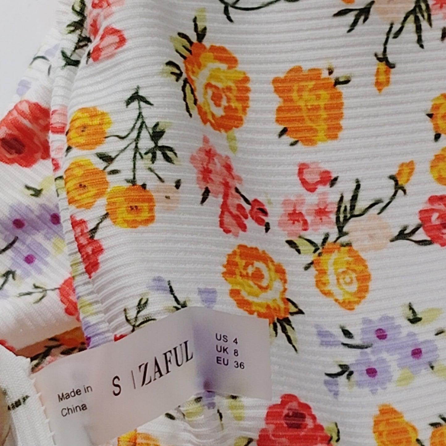 ZAFUL Women’s Floral Ribbed V‑Notch Bikini Top – White Multi – 4 (SM) – NWT