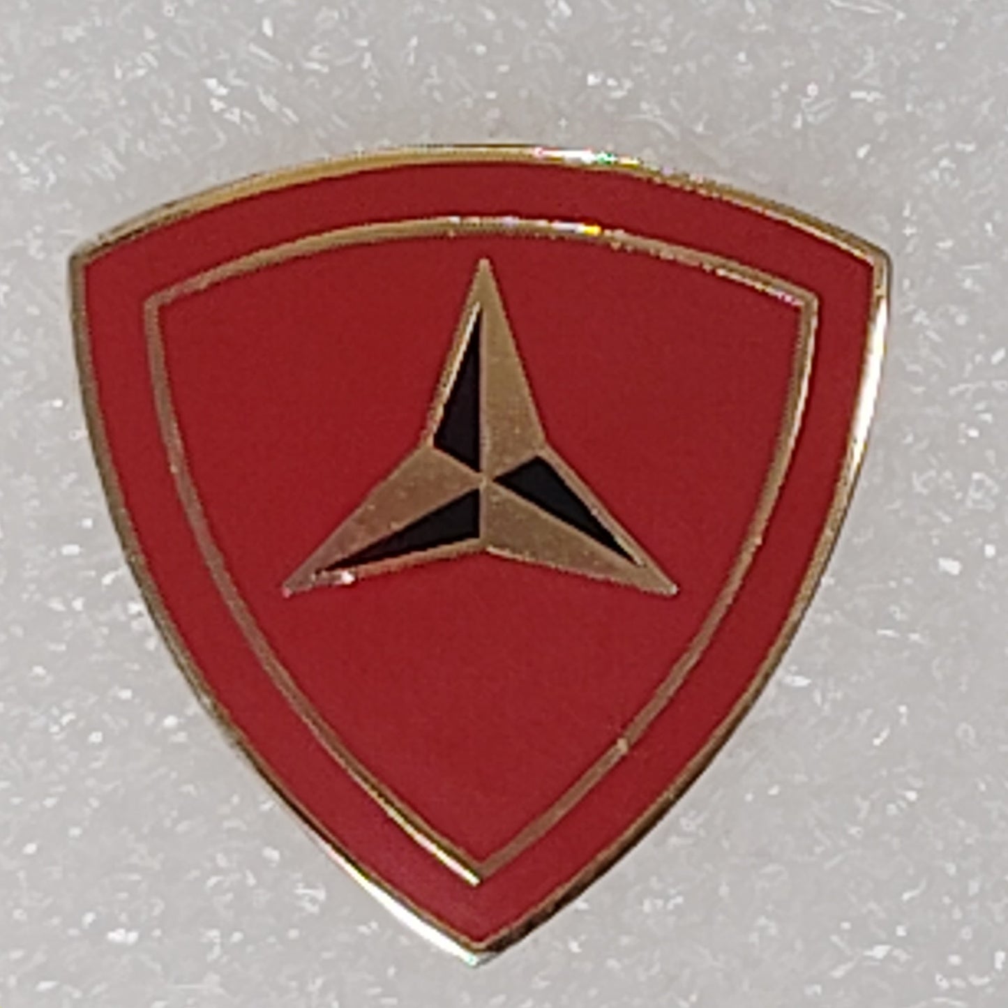 USMC 3rd Marine Division Novelty Hat/Lapel/Brooch Pin, Enamel Metal
