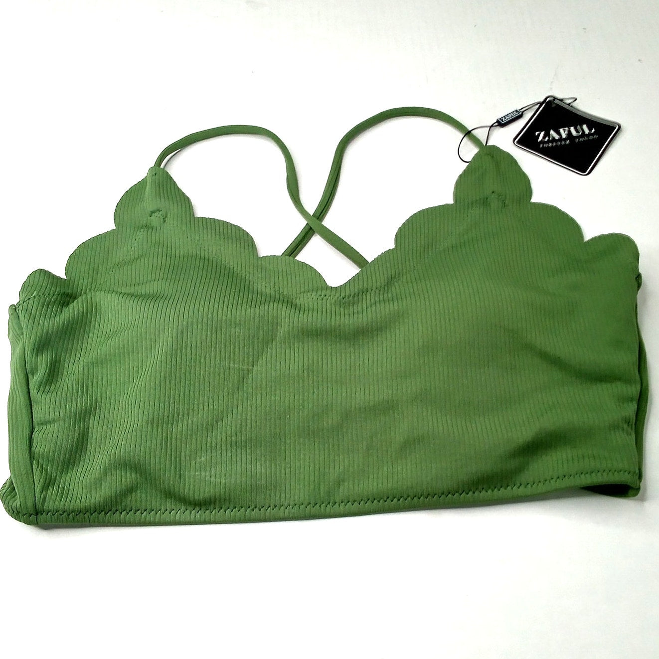 Zaful Green Scalloped Bikini Top Ribbed Strappy Back Swimwear Medium (6) – NWT