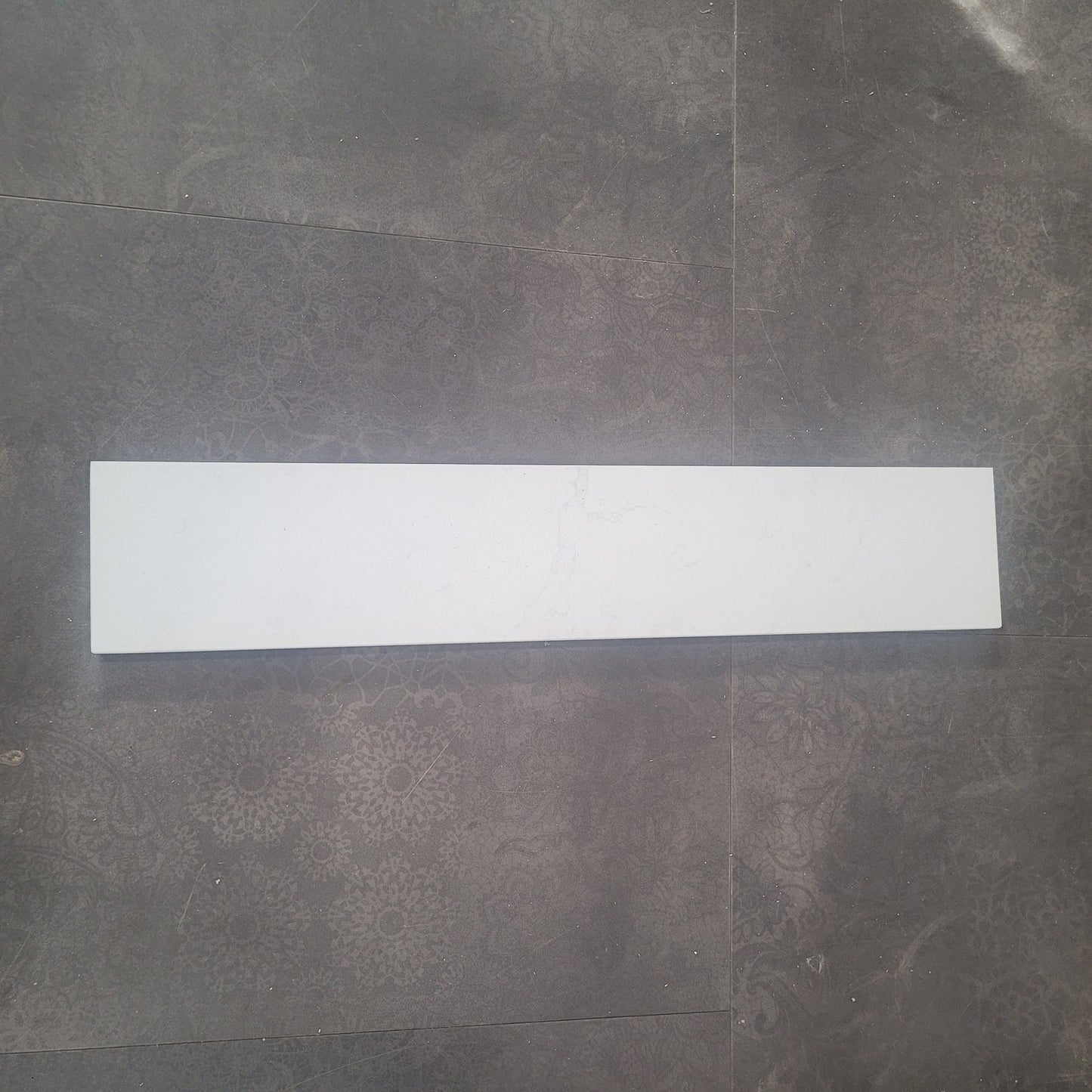 DELUXE DL LIVING Bianco Bella Quartz Vanity Sidesplash – 21.25 in. W – White
