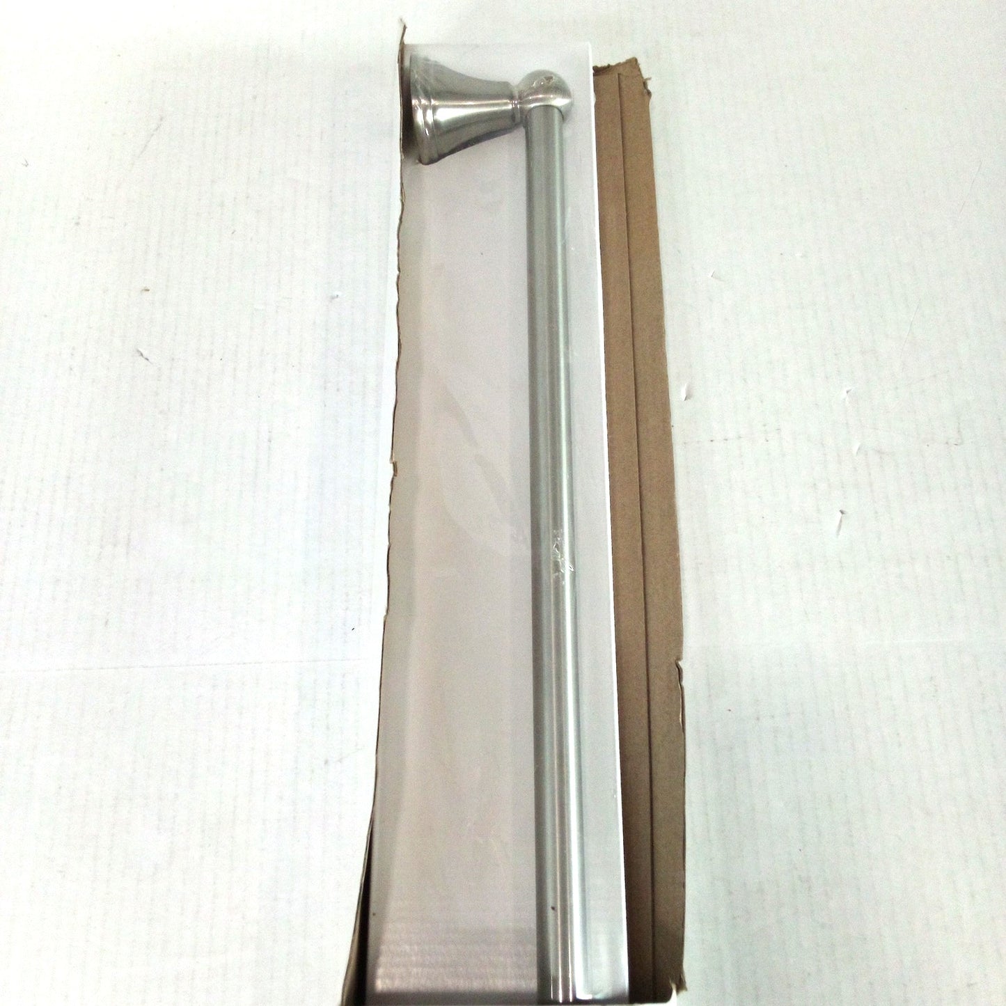 Moen 24" Towel Bar – Brushed Nickel – DN8424BN