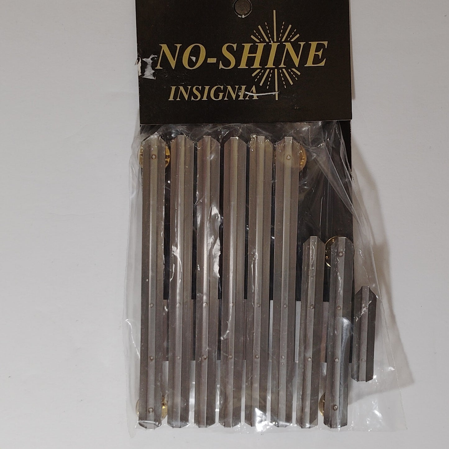 Mounting Rack Bar - 23 Ribbons (Staggered Right w/ No Gap)  No-Shine Insignia