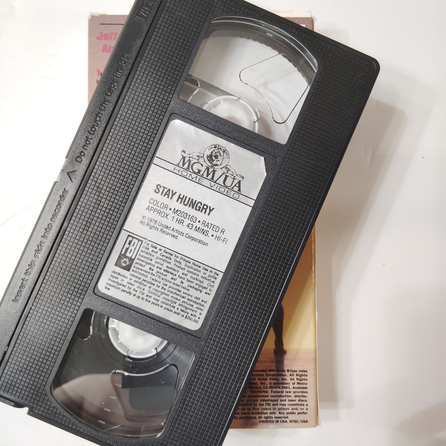 Stay Hungry VHS 1972 Arnold Schwarzenegger Jeff Bridges Sally Field Comedy Drama