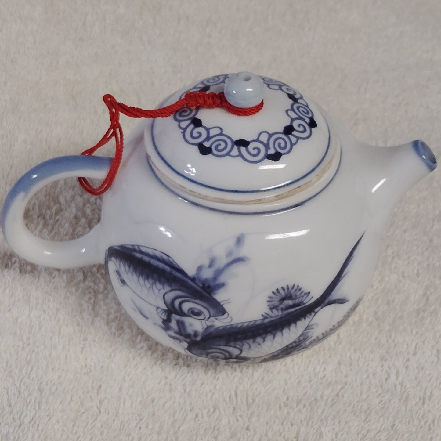 Huann Chern Taiwan Teaware Set Blue & White Porcelain Fish Motif Vintage 1986