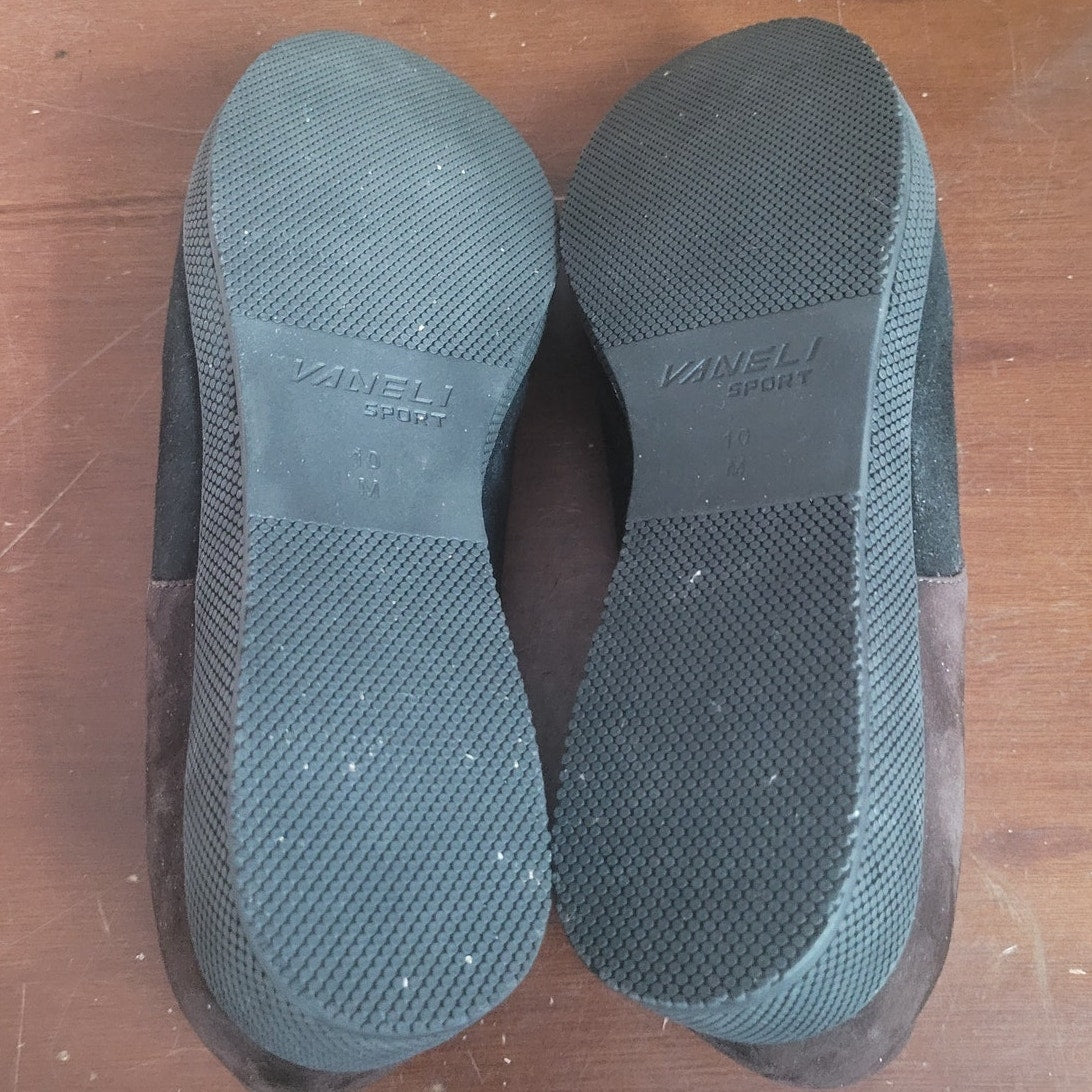 Vaneli Women’s Alfi Slip-On – Black/T. Moro Suede & Elastic, Size 10M