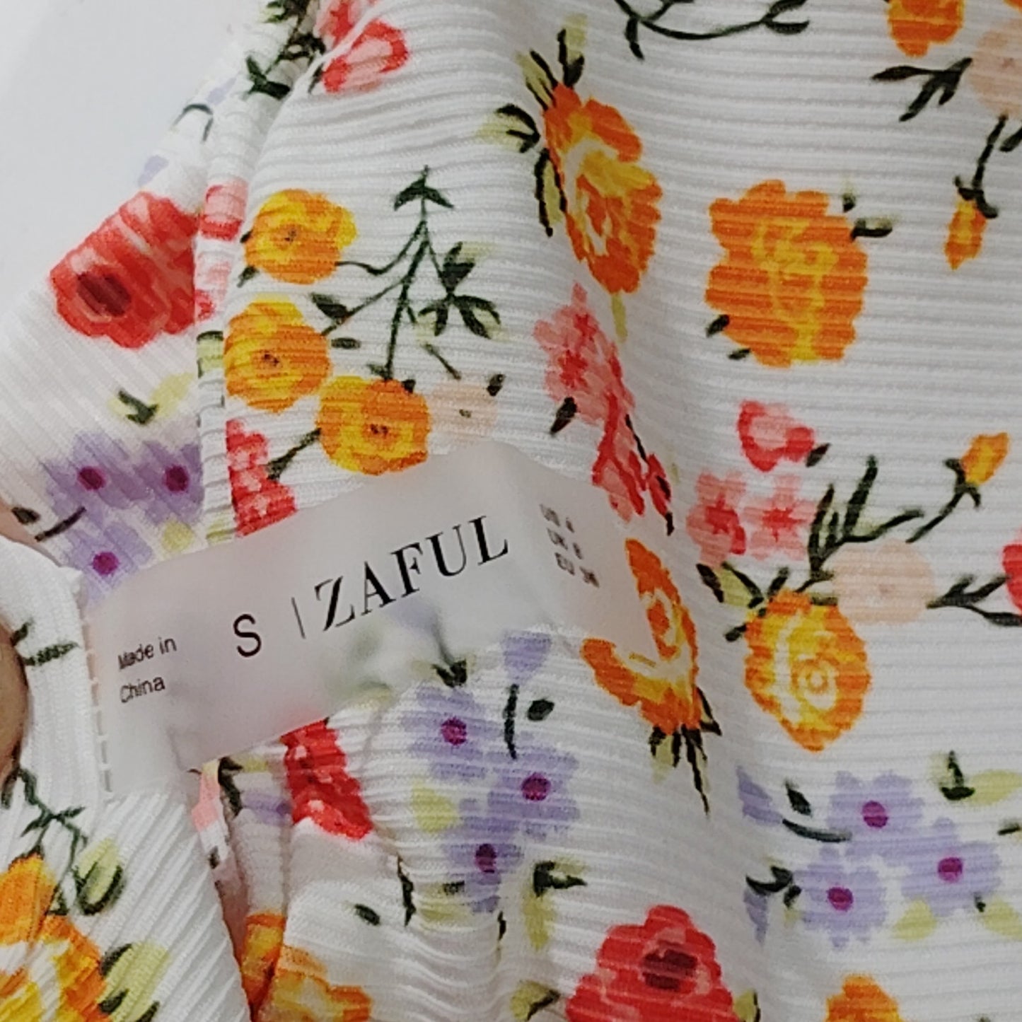 ZAFUL Women’s Floral Ribbed V‑Notch Bikini Top – White Multi – 4 (SM) – NWT