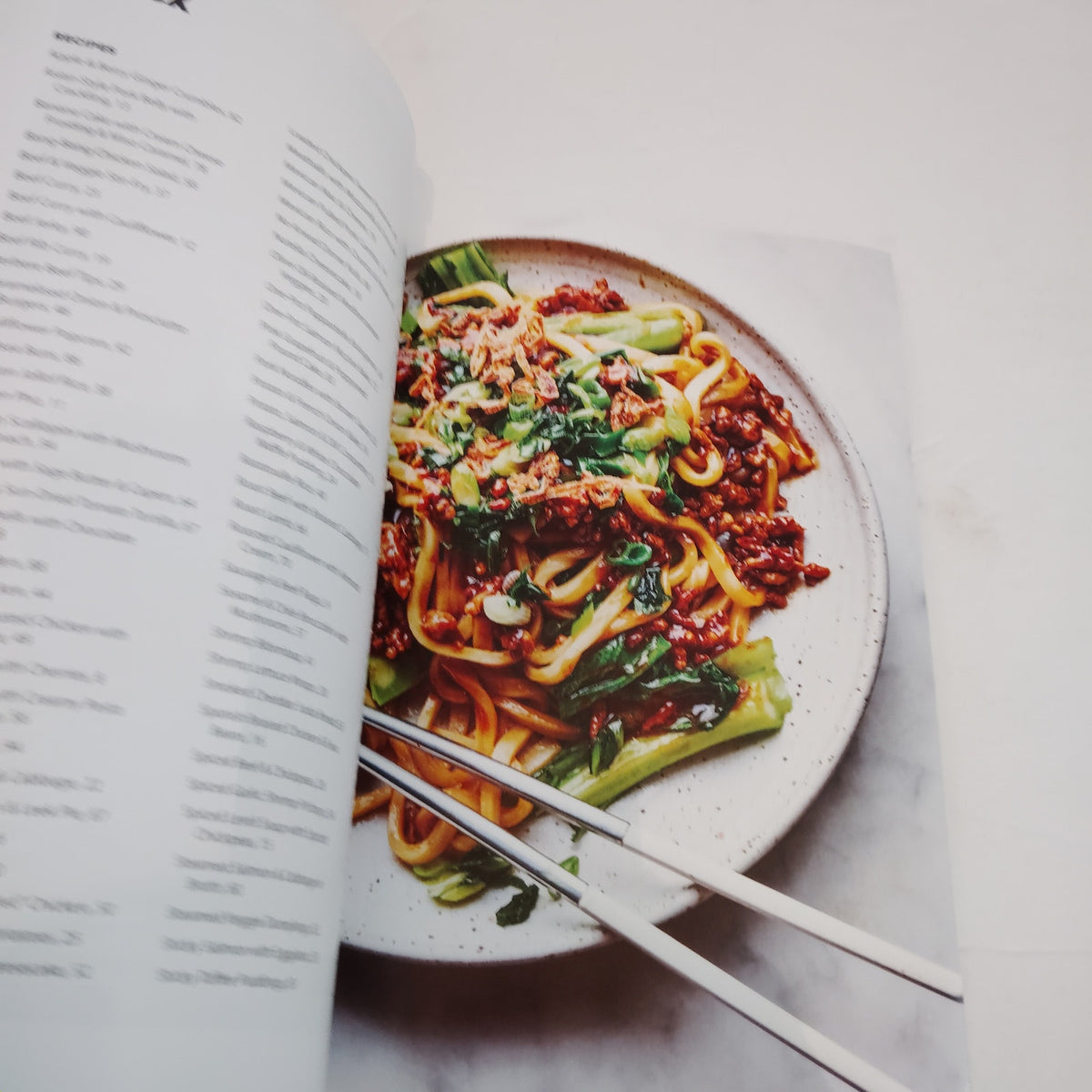Instant Pot Recipe Magazine: 67 Fast Weeknight Meals - Food to Love (Like New)